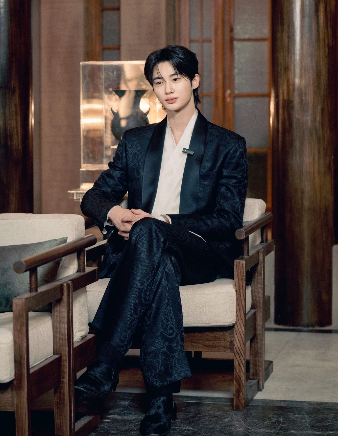 Nhân vật có câu chuyện thú vị, có chiều sâu nhưng nam diễn viên thể hiện khá đơ