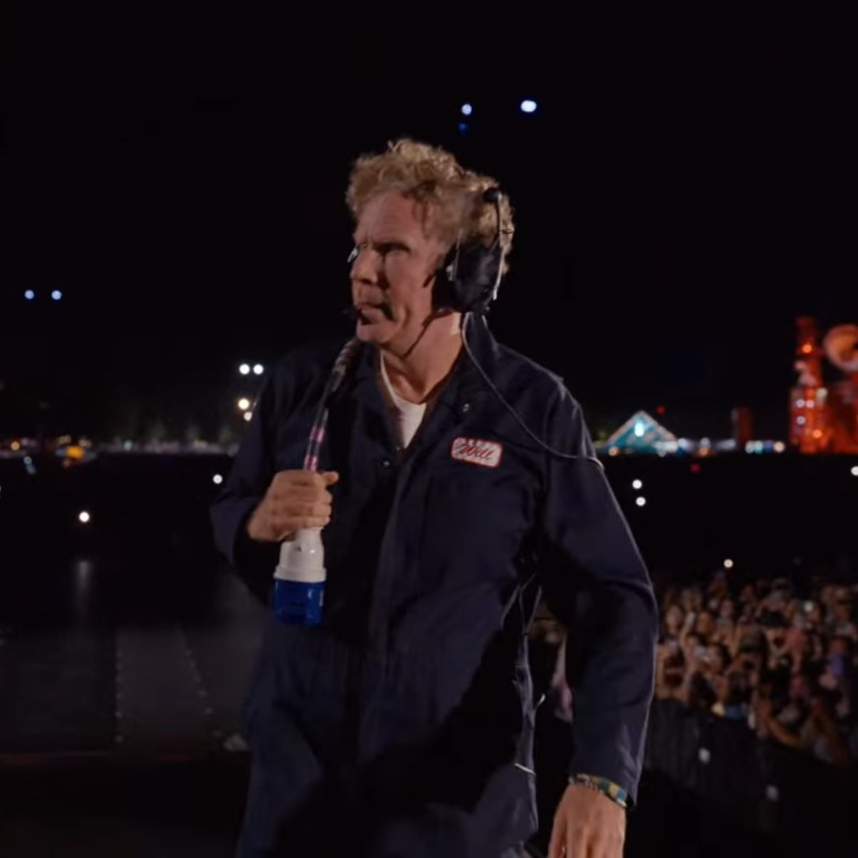 Sabrina còn chiêu mộ dàn khách mời đình đám như Susan Sarandon, Corey Fogelmanis, Will Ferrell, Samuel L. Jackson...