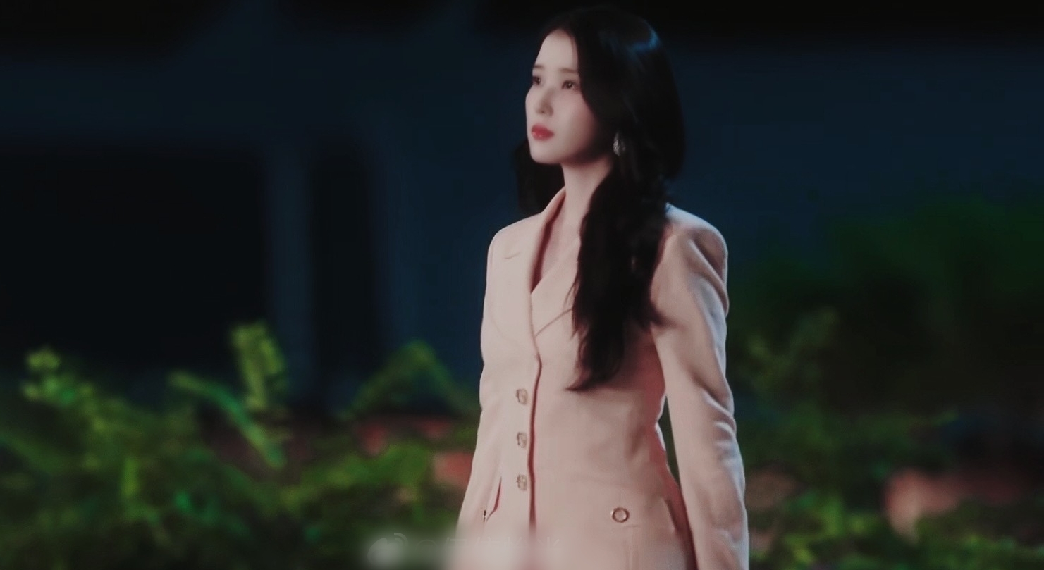 Tiểu thư tài phiệt đẹp nhất Hàn Quốc hiện tại: Người đẹp mặc gì cũng sang, 18 năm trẻ mãi không già