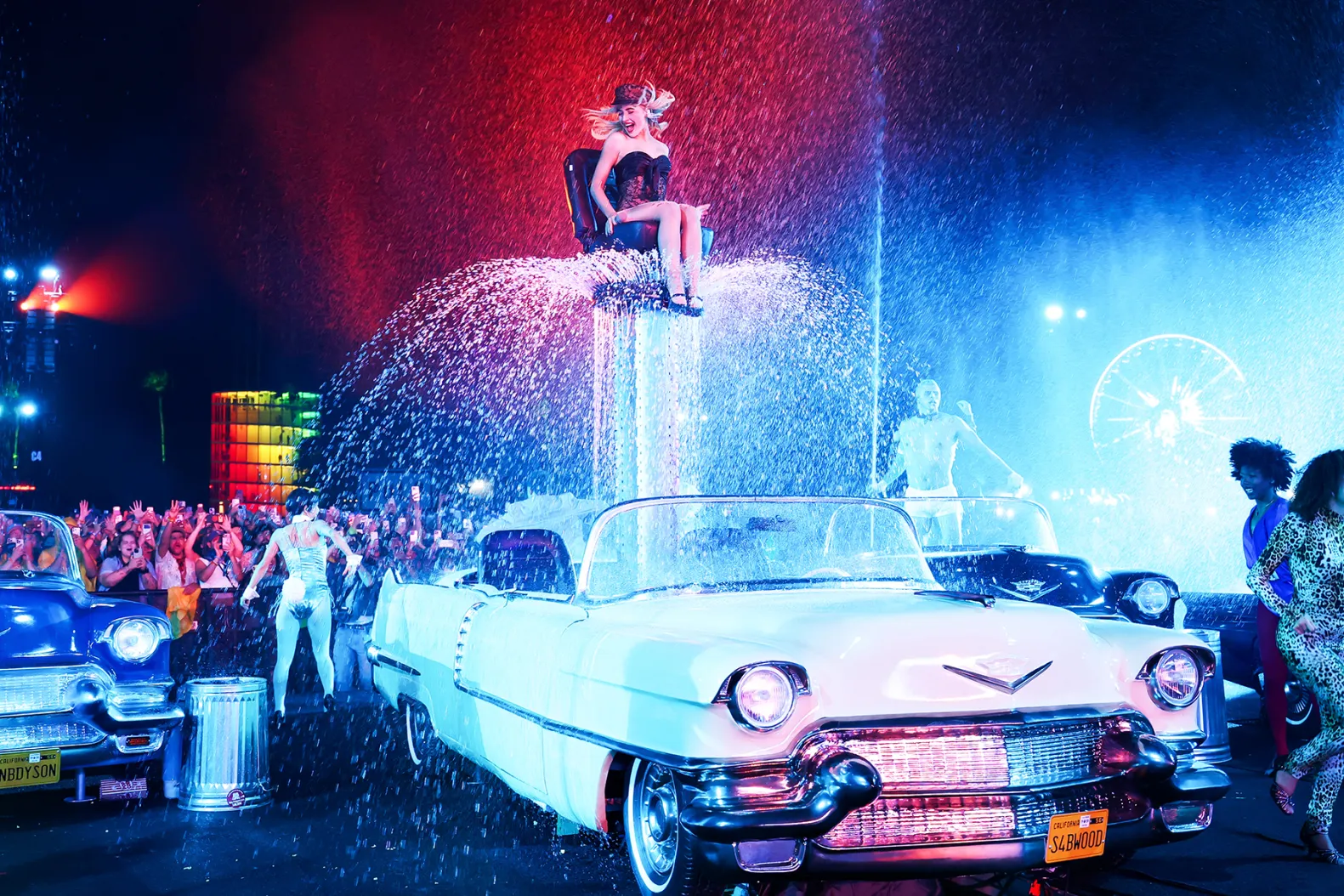 Sabrina nay đã đứng ở cương vị mới - headliner của đại nhạc hội (Ảnh: Rolling Stone)