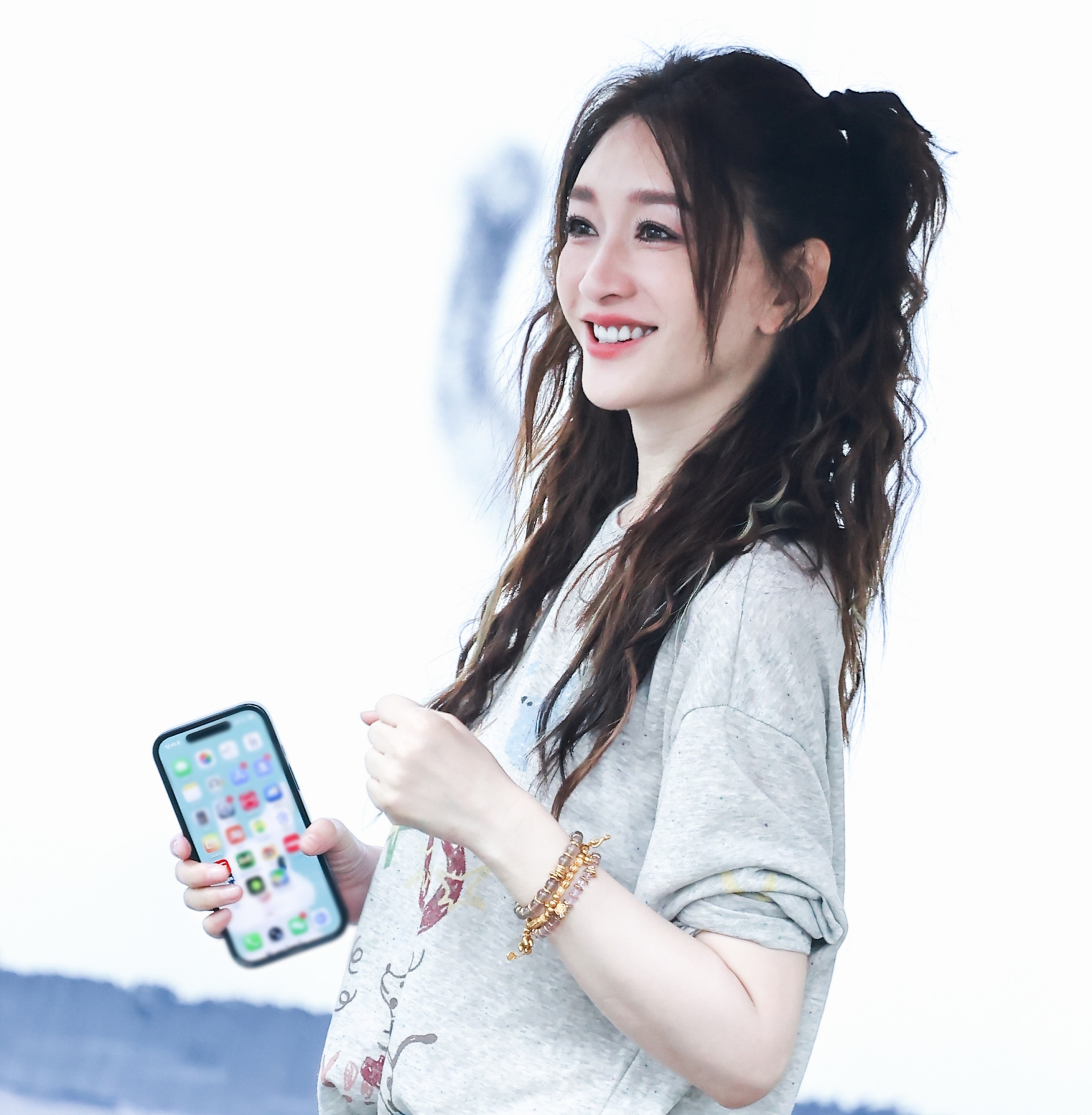 Lý Tiểu Nhiễm cũng là người không ngại thể hiện cảm xúc của bản thân