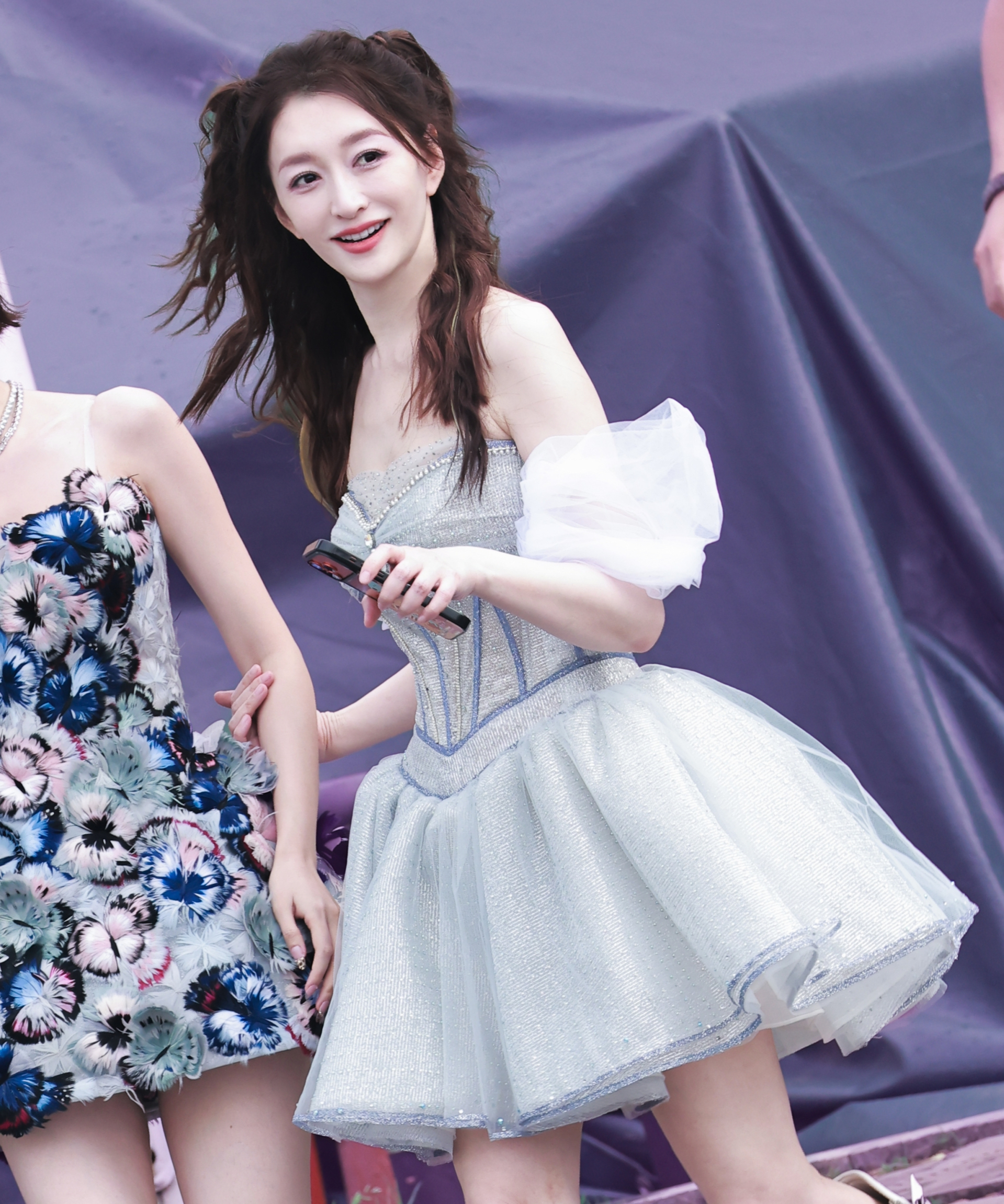 Nhan sắc trẻ trung là ưu điểm rất lớn thu hút khán giả của Lý Tiểu Nhiễm