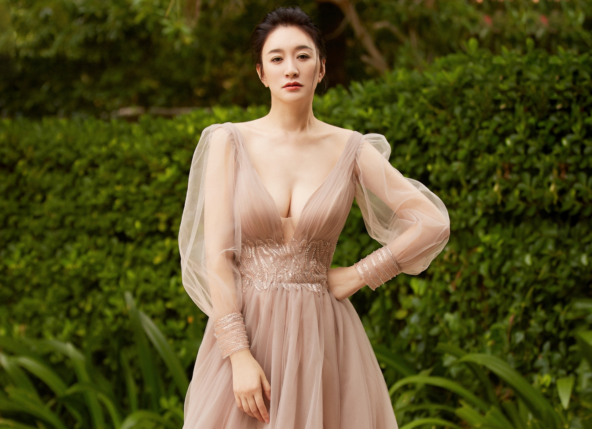 Cũng nhờ vậy, Lý Tiểu Nhiễm luộn nổi bật giữa giới giải trí có hàng trăm nghìn người đẹp