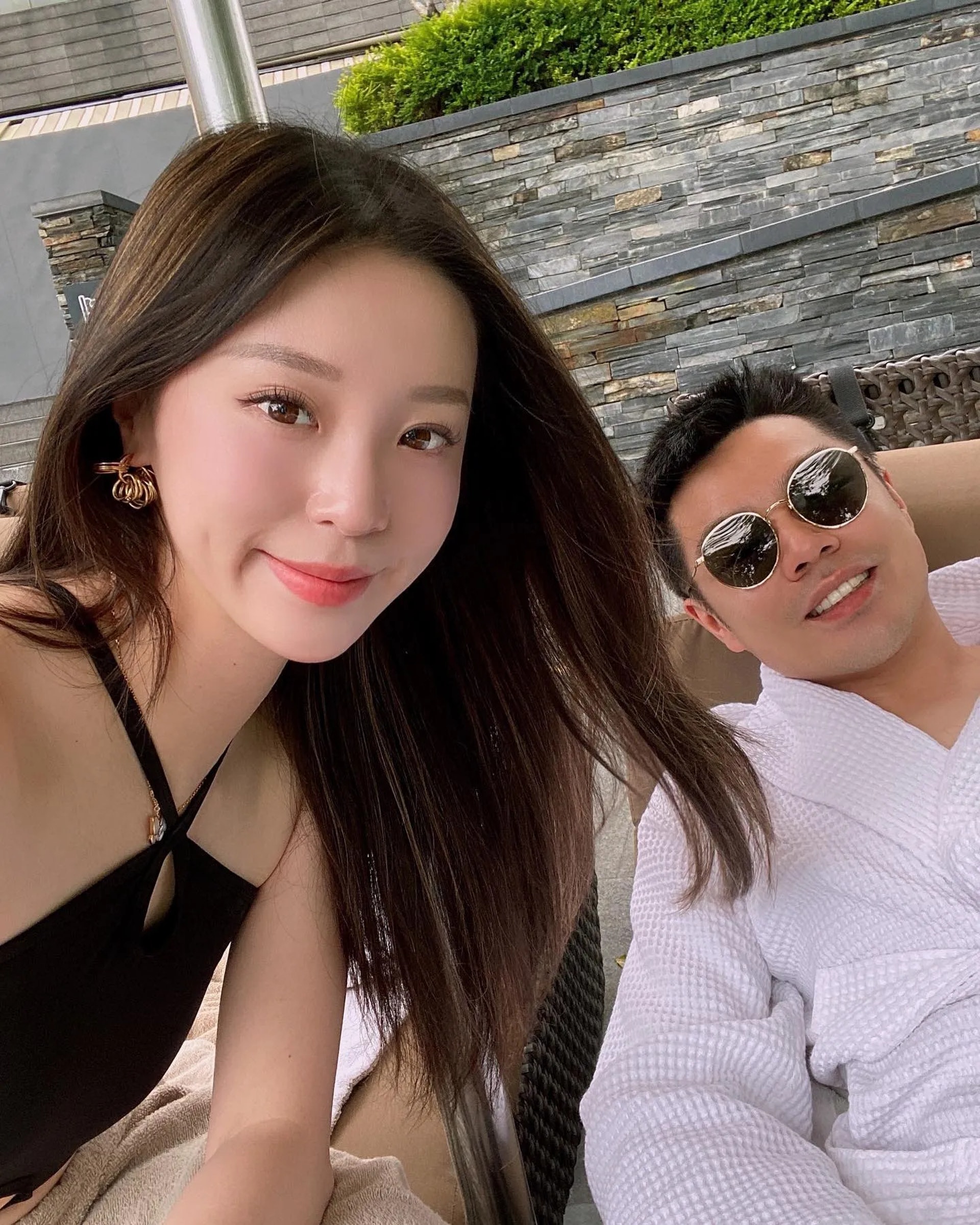 Giang Ngọc Kỳ nổi tiếng xinh đẹp, có chuyện tình yêu ngọt ngào với thiếu gia Quách Hạo Tuyền.