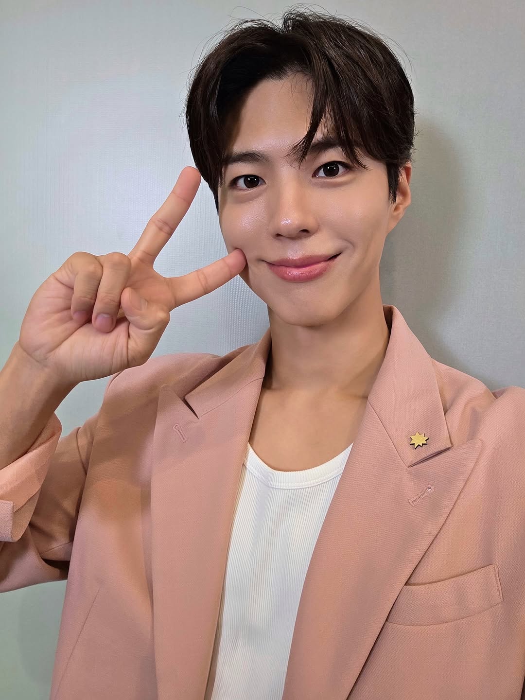 Đây là con người thật của mỹ nam Hàn Quốc đình đám đang hợp tác với Trấn Thành