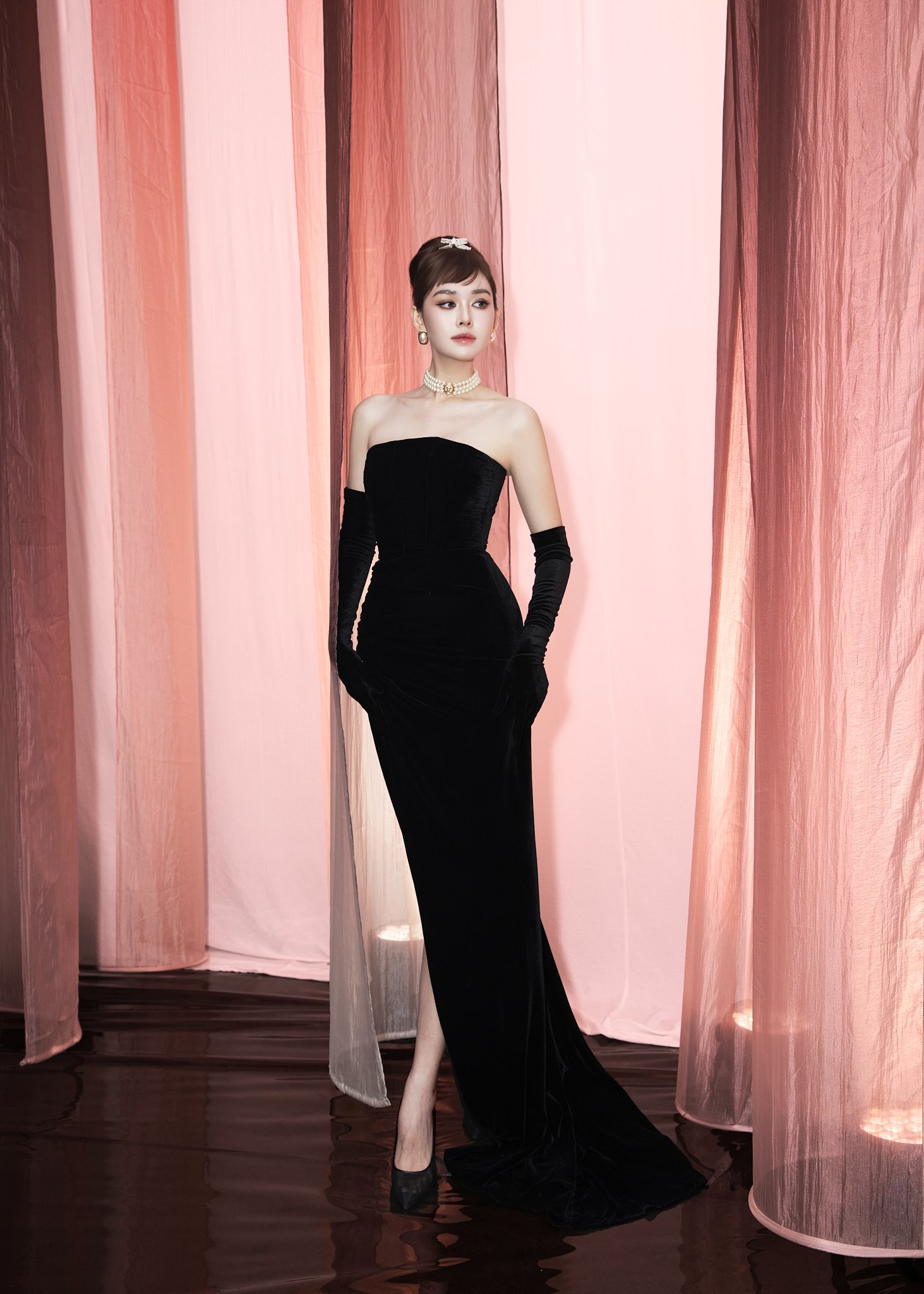 Mỹ nhân đứng kế Tiểu Vy - Thanh Thủy nhưng không bị lép vế: Kết hôn năm 20 tuổi, mẹ bỉm 1 con mà visual thăng hạng