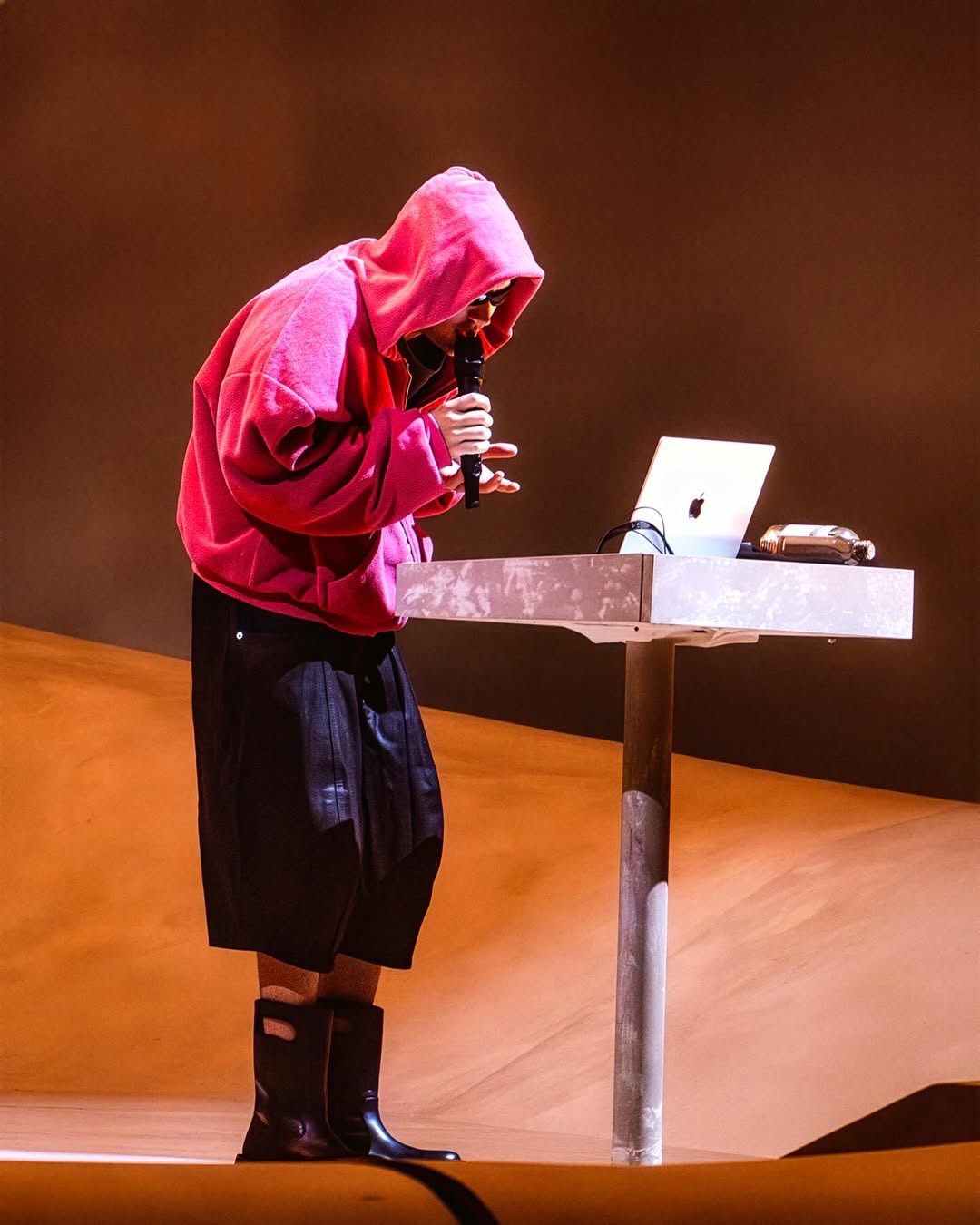 Justin Bieber bị cho là khá sơ sài trong set diễn được mong đợi ở Coachella 2026...