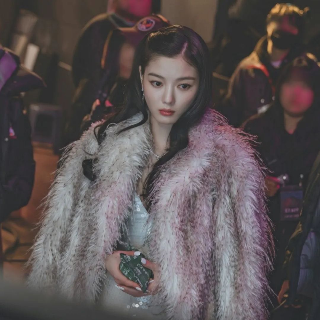 Uất ức thay cho Kim Yoo Jung: Bao nhiêu công sức tan thành mây khói, đọc tin mà tưởng Cá tháng 4