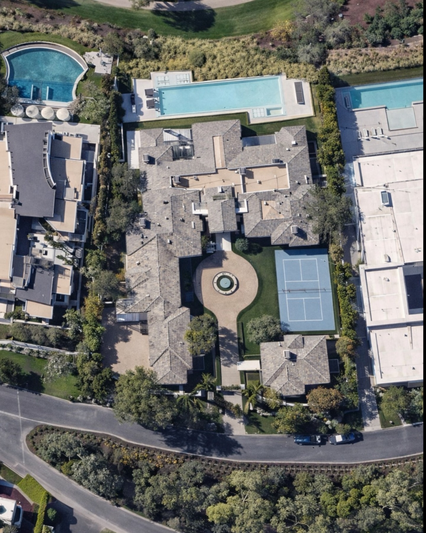 The Madison Club là khu biệt thự sang chảnh, có nhiều người nổi tiếng sinh sống. Ảnh: Instagram