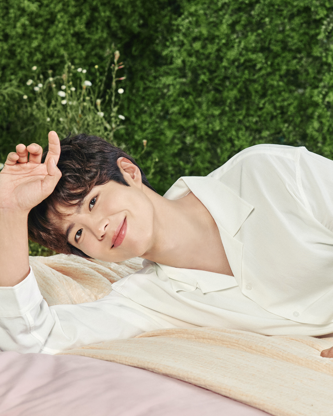 Park Bo Gum là nam thần vạn người mê của showbiz Hàn Quốc. Ảnh: Instagram. 
