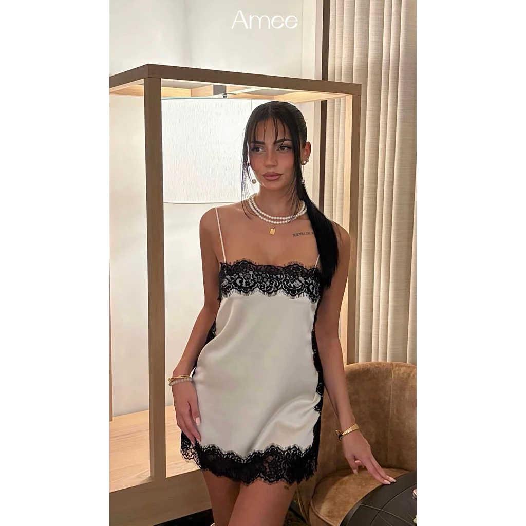 Hailey Bieber mặc chiếc váy hot nhất mùa hè 2026, chiếm hết spotlight ở Coachella