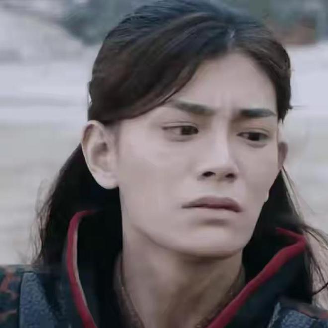 Tuy nhiên, người xem cũng từng sốc trước nhan sắc thật của nam diễn viên