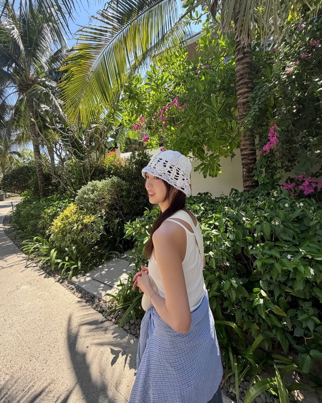 Sao Hàn du lịch Việt Nam: Mặc đẹp không trượt phát nào, có mỹ nữ đội nón lá đúng 