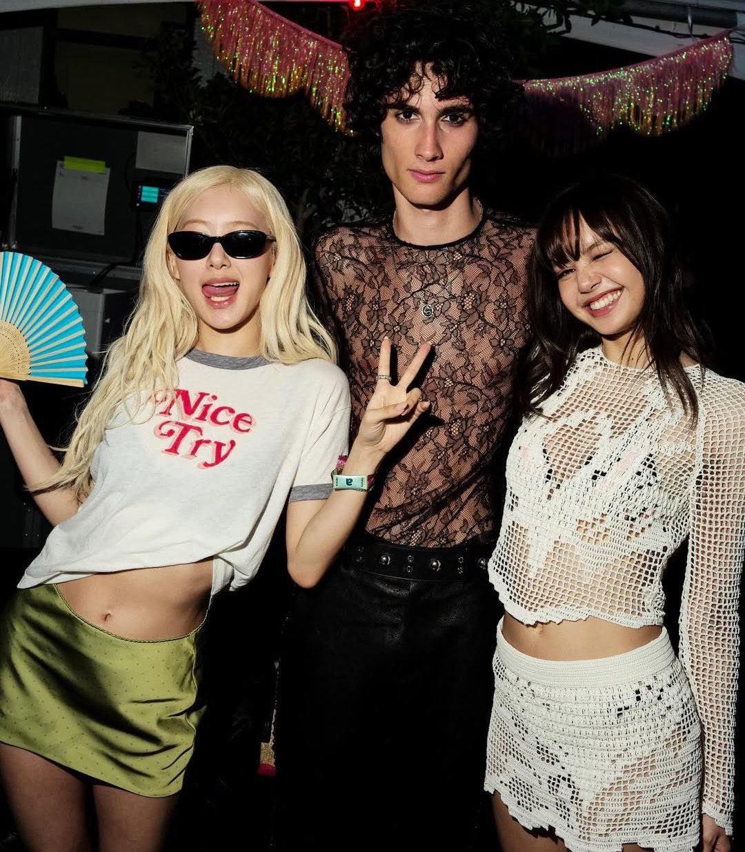 Từ nay hãy gọi Rosé là “bà hoàng váy lụa”: Lăng xê từ Hàn đến Paris, California... không trật 1 nhịp nào