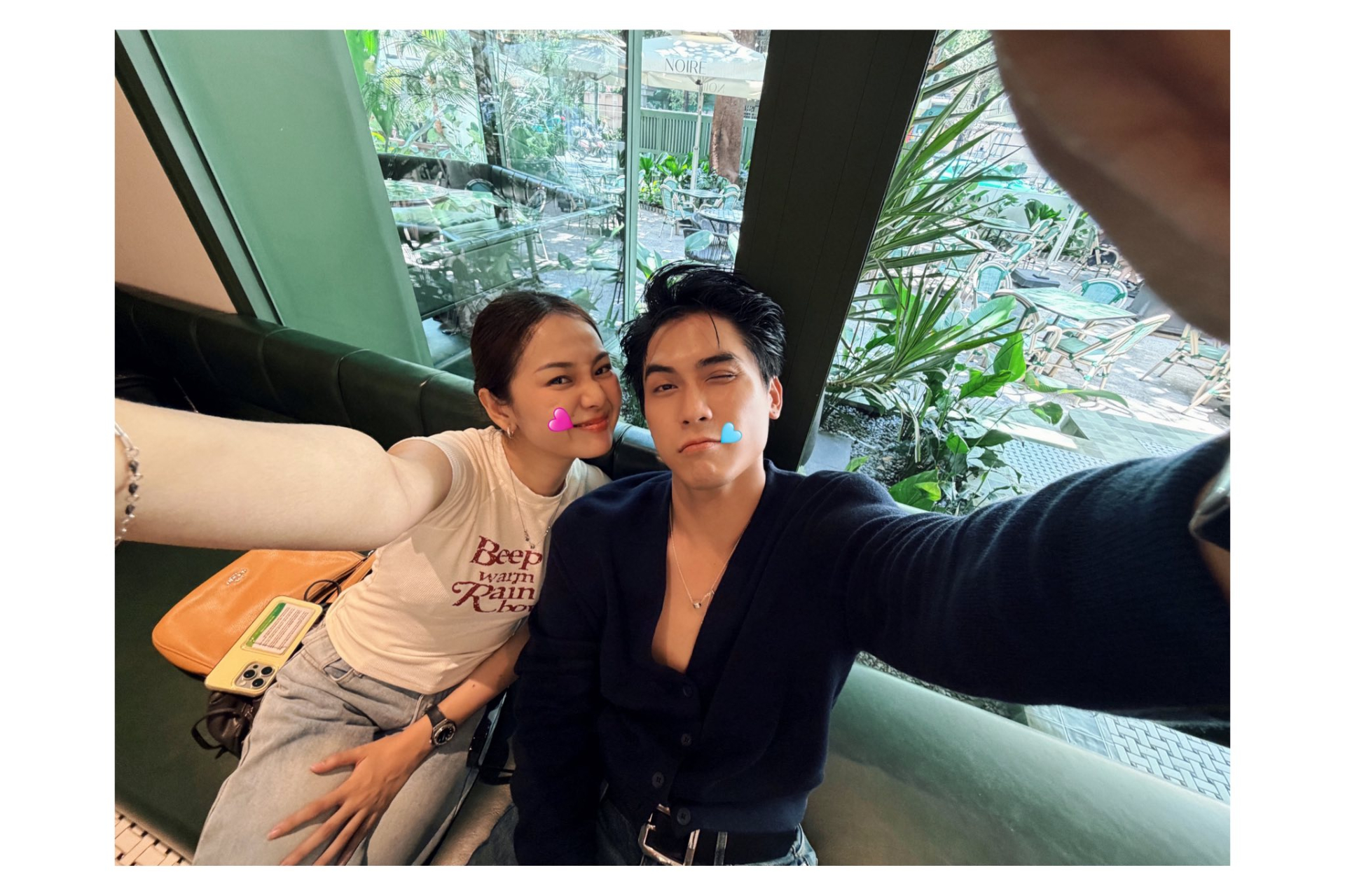 Gia Huy đang được đẩy thuyền với diễn viên Tam Triều Dâng 