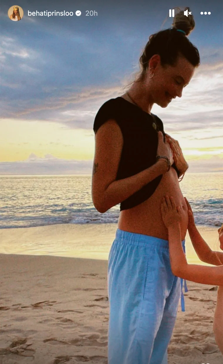 Ở thời điểm đó, Behati Prinsloo đang mang thai con thứ 3. Ảnh: X