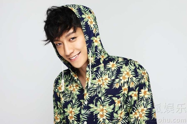 Kiều Nhậm Lương là ca sĩ, diễn viên trẻ tài năng, điển trai của showbiz Trung Quốc 1 thời. Ảnh: Sina.