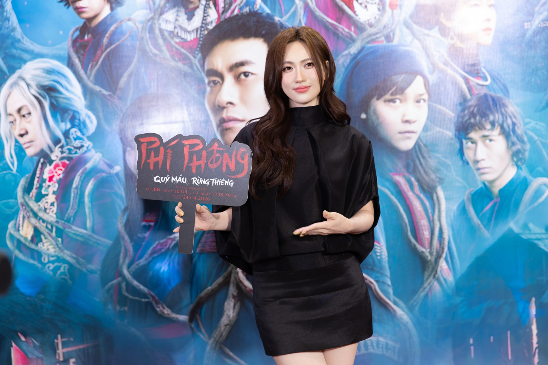 Phương Anh Đào tại họp báo ra mắt phim điện ảnh Phí Phông