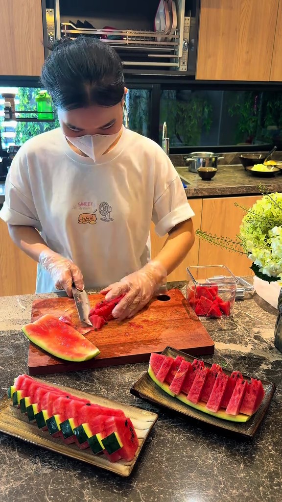 Giúp việc 19 tuổi ở Hà Nội đặt mục tiêu kiếm 1 tỷ trước 25 tuổi: Vì sao gây tranh cãi?