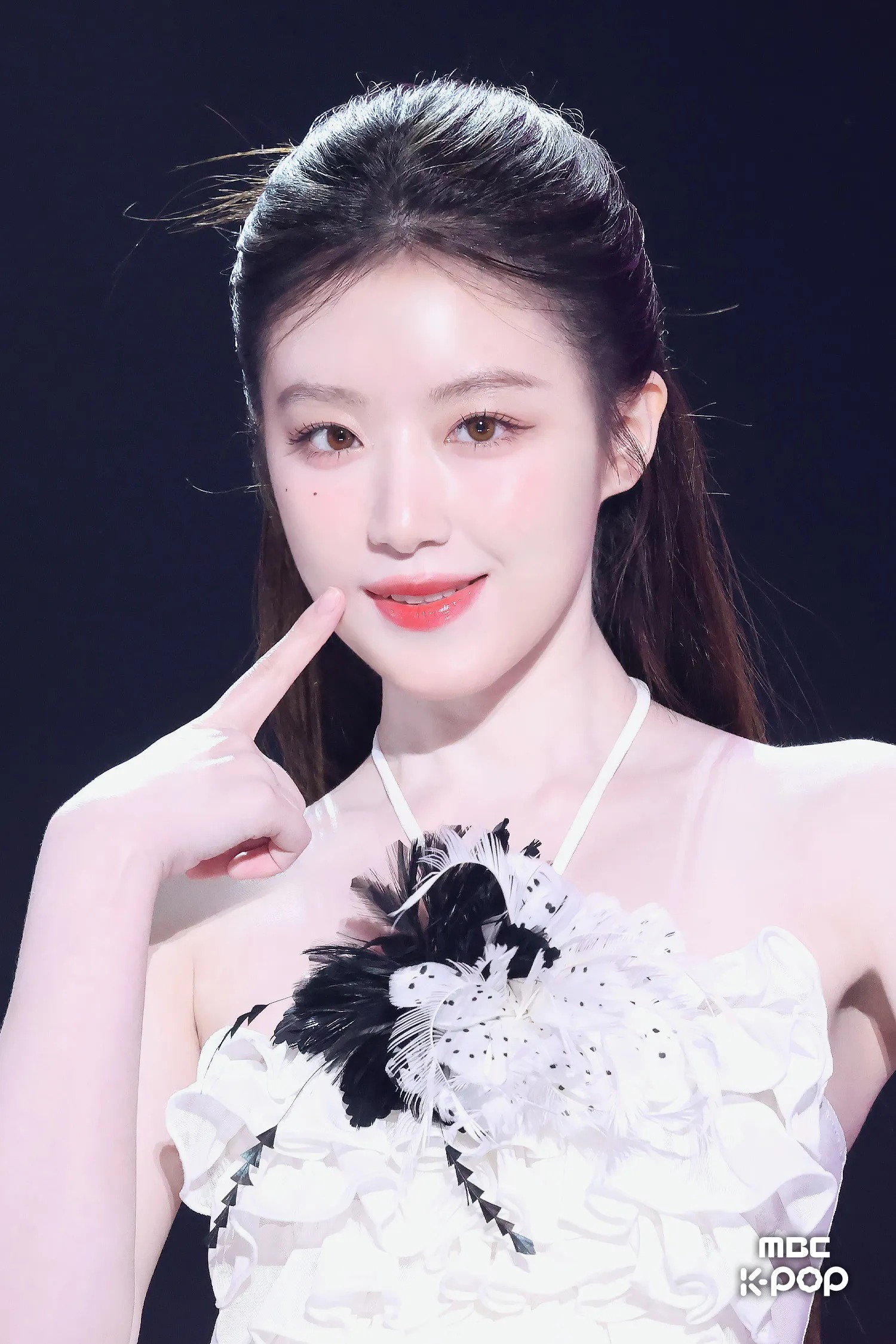 Tuy nhiên cô gặp nhiều 