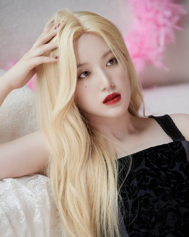 Vẻ đẹp của Shuhua được đánh giá cao. Ảnh: X