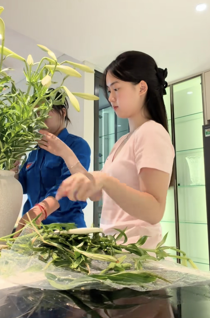 Ngoài ra Hiền Mai còn có một