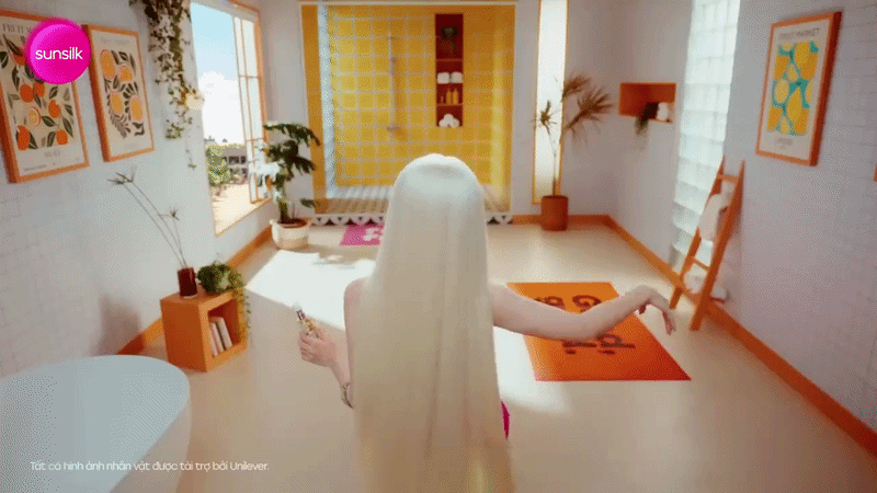 Mái tóc thật mà giả, giả mà thật của Phùng Khánh Linh được thương hiệu chăm sóc tóc đình đám lựa chọn quảng bá (Nguồn: Sunsilk).