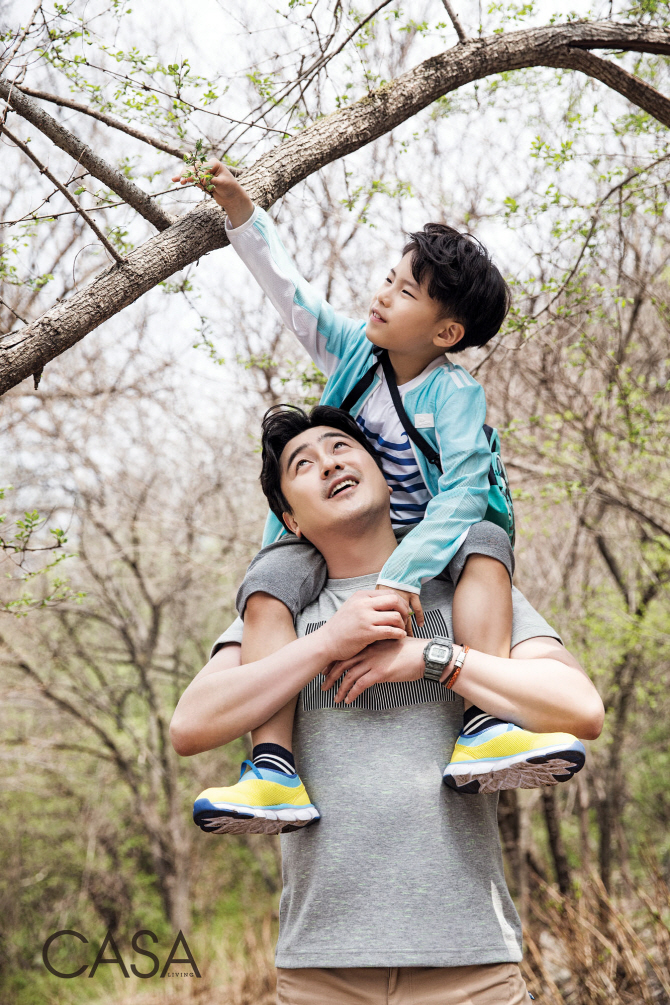 Ahn Jung Hwan - Ahn Ri Hwan đón nhận được nhiều tình cảm từ công chúng qua chương trình Bố Ơi Mình Đi Đâu Thế cách đây 12 năm. Ảnh: X