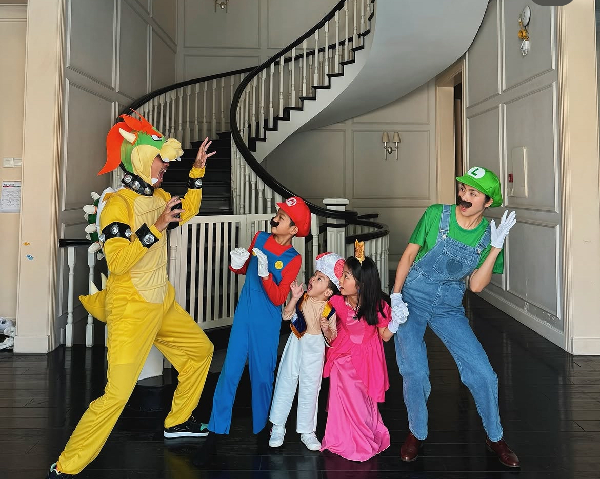 Gia đình Tăng Thanh Hà và Louis Nguyễn luôn ưu tiên thời gian dành cho các con