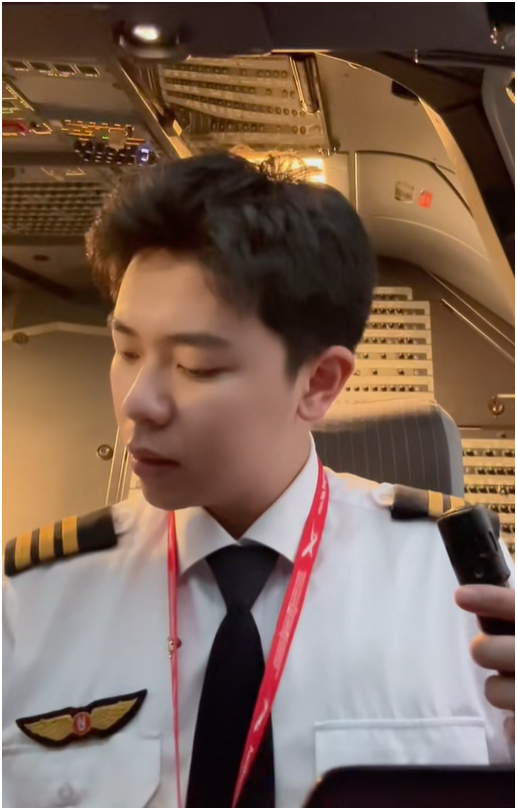 Cậu bạn cho biết sẽ tạm nghỉ bay trong thời gian tới.