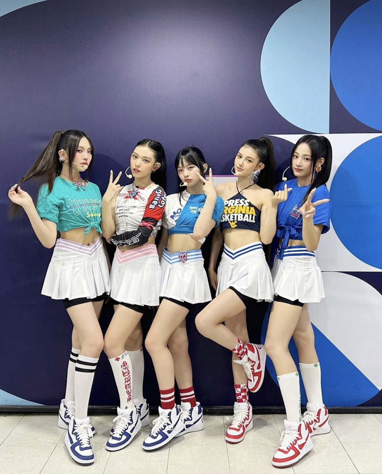 Quần bảo hộ được các idol Kpop cho phép xuất hiện công khai như một phần của trang phục.