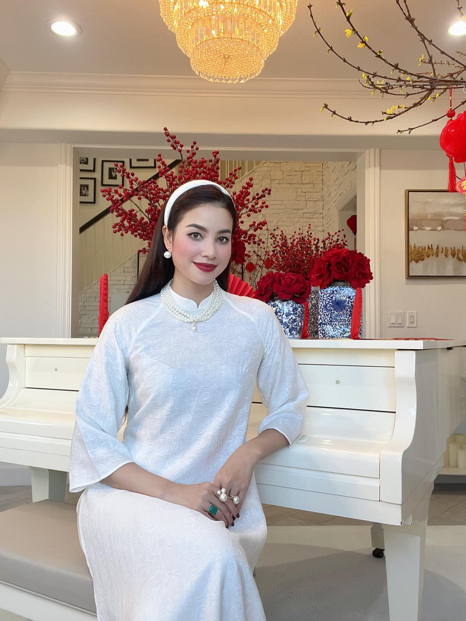   Hoa hậu 9x hiện đang dành thời gian chăm lo cho gia đình nhỏ và công việc kinh doanh. Ảnh: IGNV  