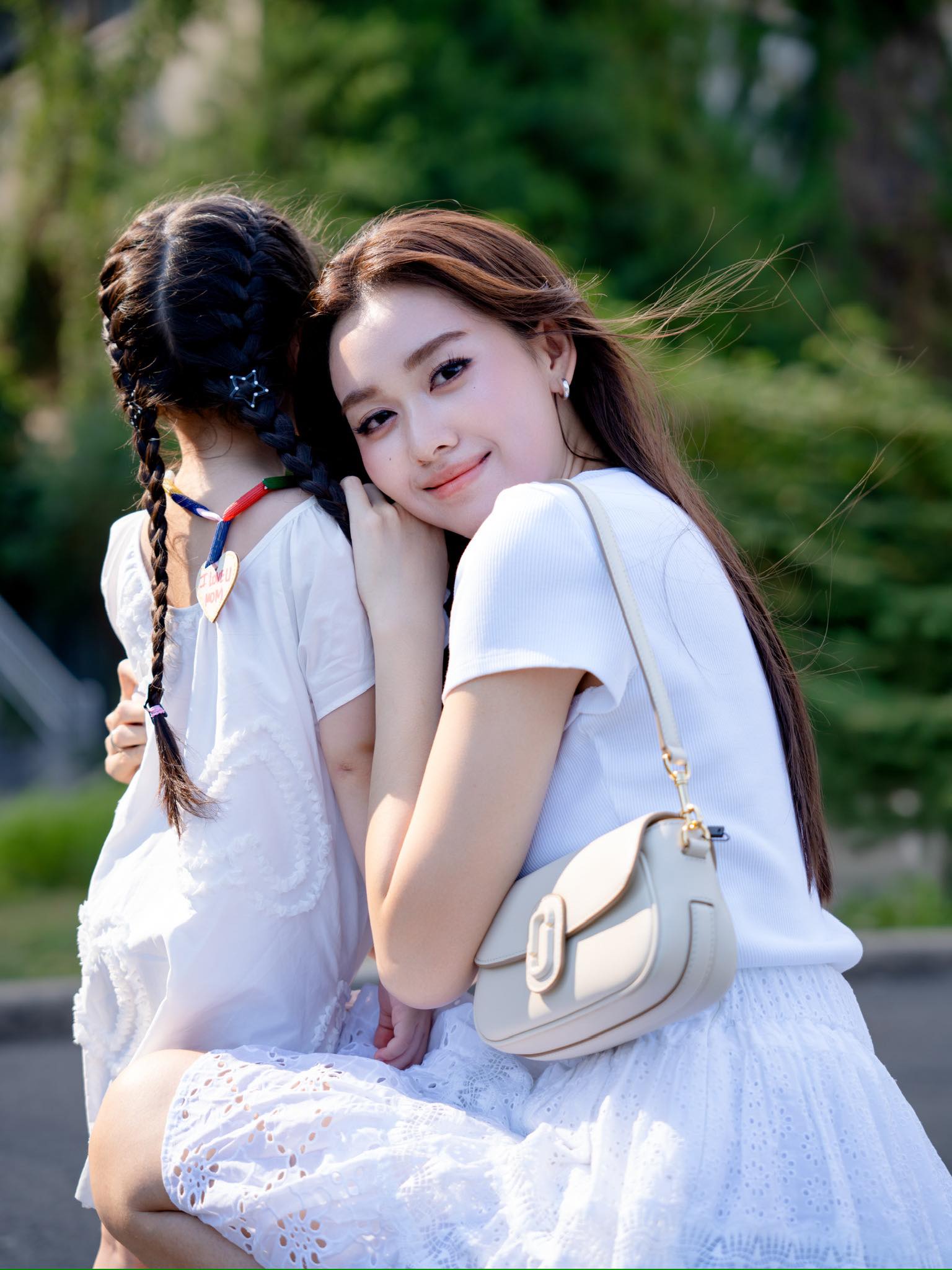 Tường San tận hưởng cuộc sống vừa làm mẹ bỉm vừa chăm lo công việc riêng 