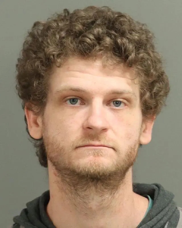 Ethan Jamieson bị cáo buộc nổ súng tấn công 3 nạn nhân ngồi trong 1 chiếc xe đang lưu thông trên đường. Ảnh: Pagesix