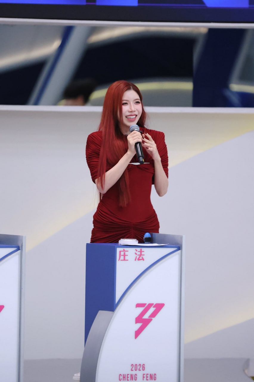 Màn thể hiện của Trang Pháp trên sân khấu Đạp Gió đang nhận được rất nhiều lời khen của truyền thông lẫn khán giả Trung Quố.c