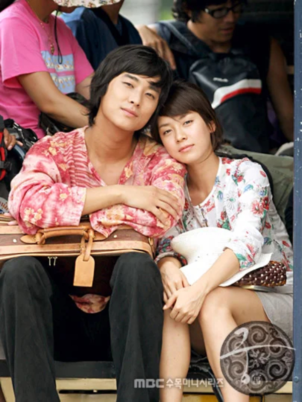 Song Ji Hyo tuyên bố kết hôn, gửi nóng thiệp cưới hé lộ địa điểm tổ chức hôn lễ cho bạn thân? 