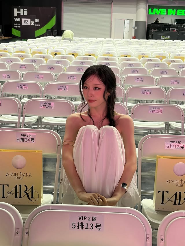 Jiyeon đẹp mặn mà, sắc sảo hậu ly hôn. Ảnh: Instagram