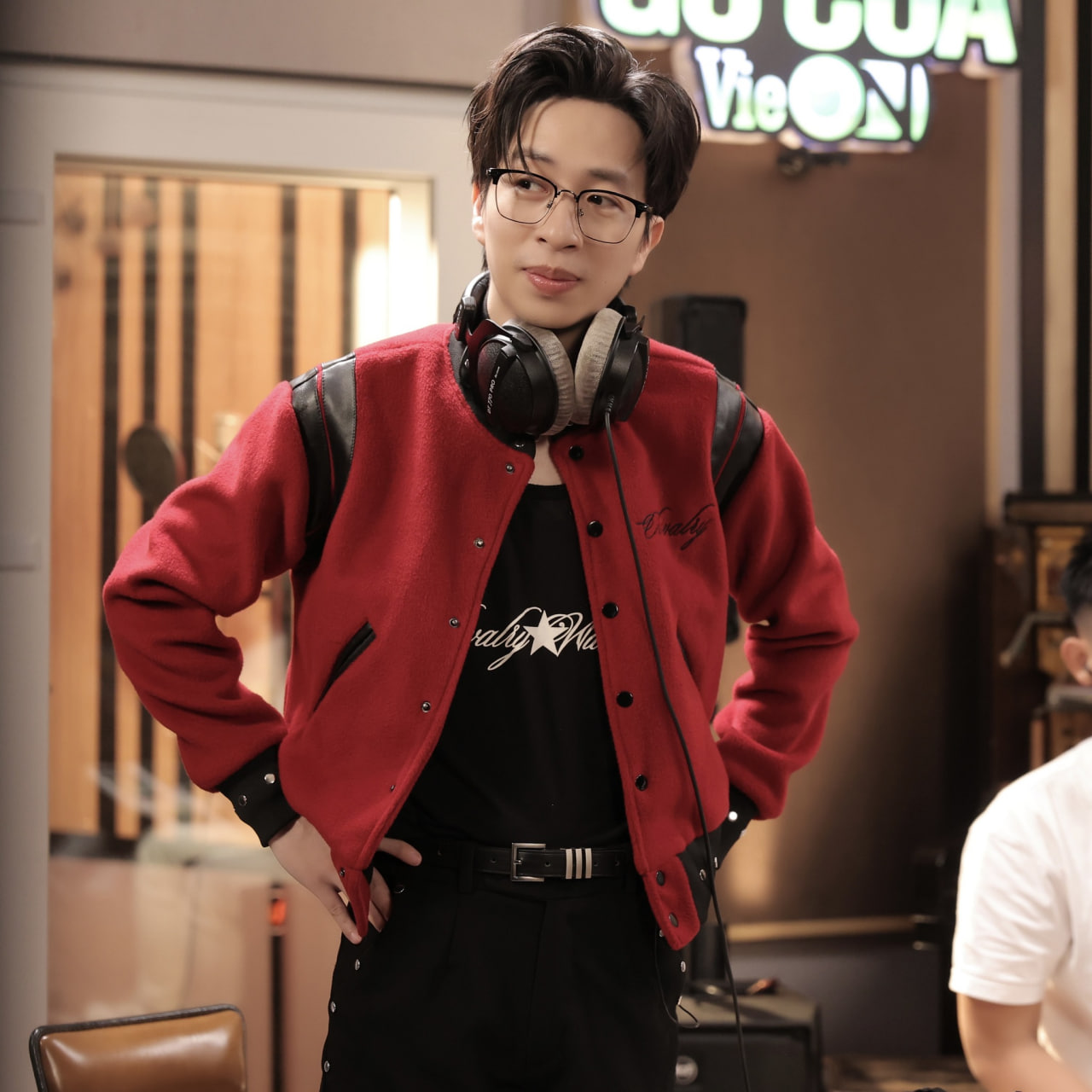 ViruSs thực chất có xuất phát điểm là một người hoạt động nghệ thuật chuyên nghiệp (Ảnh: FBNV)