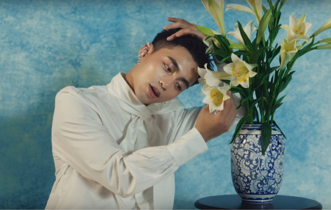 Em Xinh là bản hit đình đám nhất nằm trong EP ĐẸP được MONO trình làng vào năm 2023 (Ảnh: FBNV)