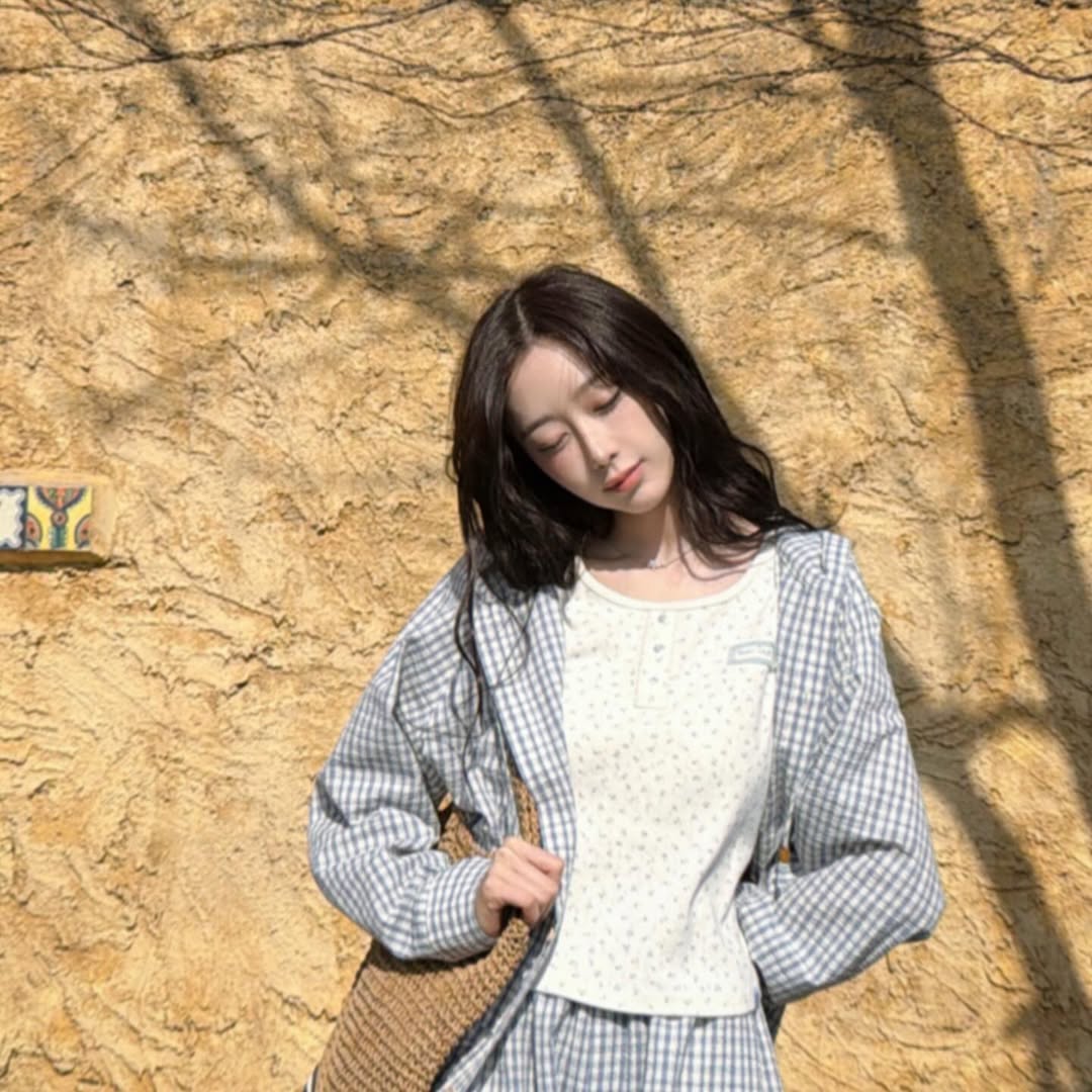 Màn lột xác hút view của nữ idol vướng tranh cãi nghiện thẩm mỹ