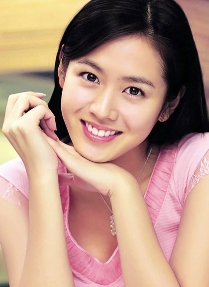 Đường nét của cô chẳng hề thay đổi chút nào. Ảnh: Kbizoom