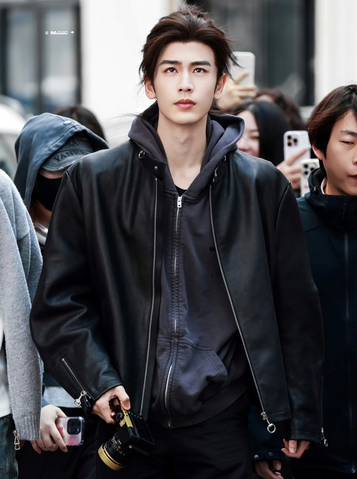 Anh còn khoe sở thích lắp ráp đồ điện tử