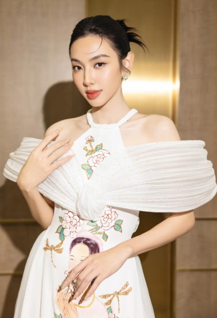 Gia đình Thuỳ Tiên cũng trở nên kín tiếng hơn sau những tranh cãi 