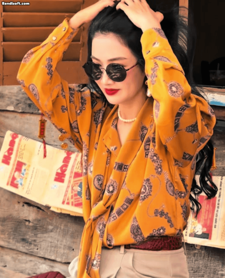 Gần 42 tuổi nhưng Quỳnh Lam trông vẫn cực kỳ trẻ trung, xinh đẹp.