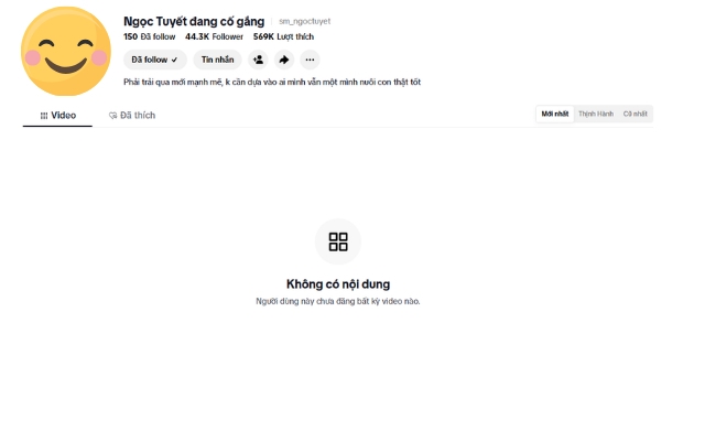 Trước đó, ở thời điểm xảy ra ồn ào, cô ẩn hết các clip trên kênh. 