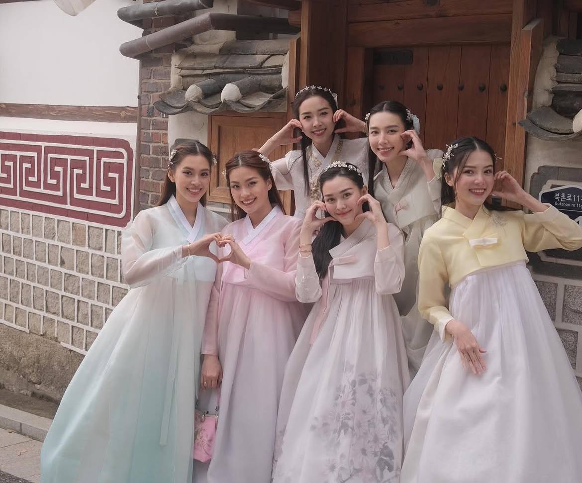 Chuyến đi của hội bạn đã diễn ra cách đây 2 năm, việc Thuý Vi bất ngờ nhắc lại gây bàn tán 