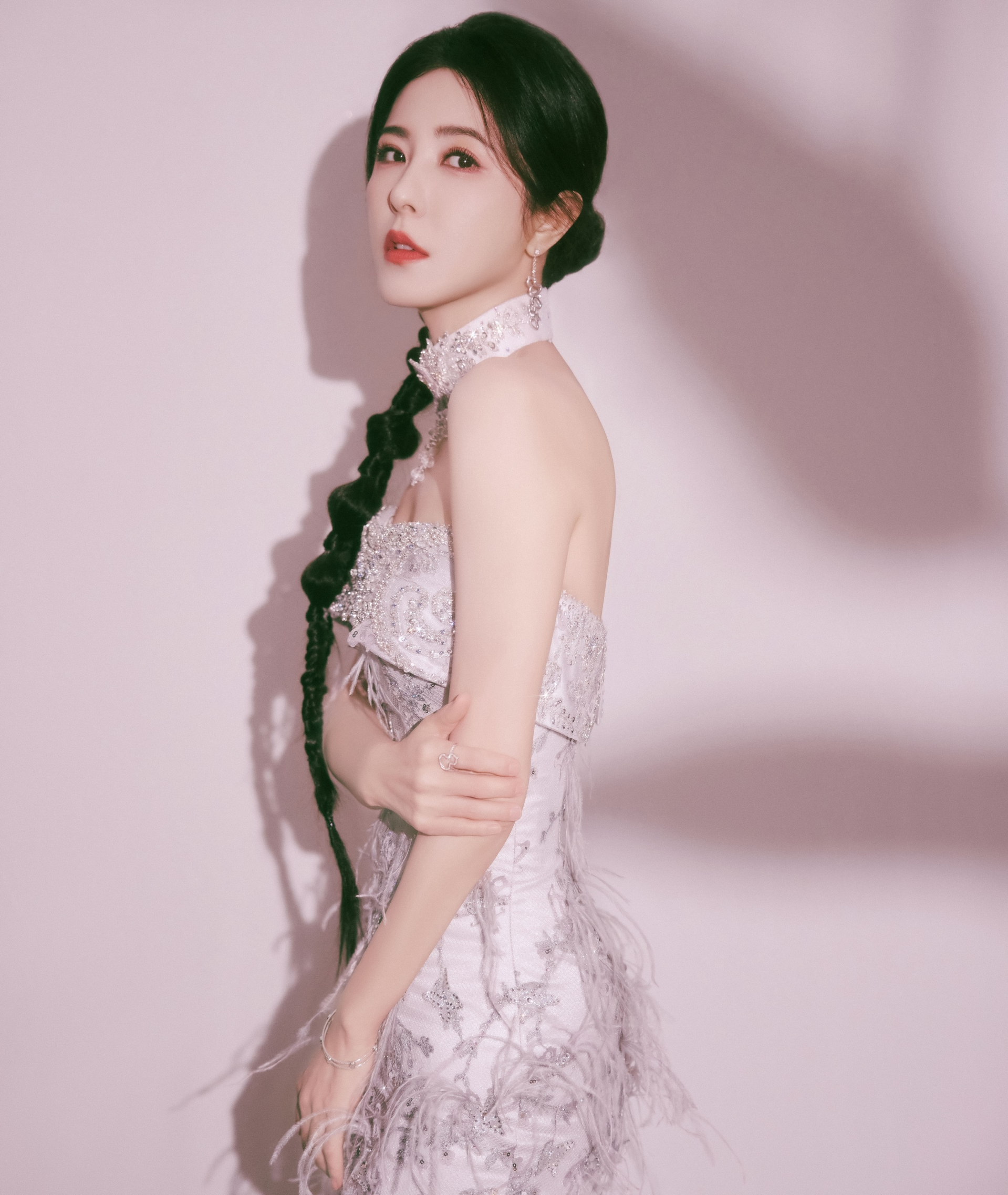 Hiện tại, Tăng Lê chủ yếu đóng vai phụ