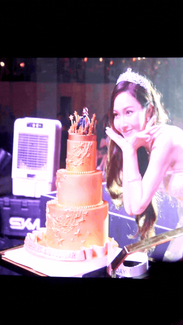 Jessica đón sinh nhật lần thứ 37 cùng fan Việt