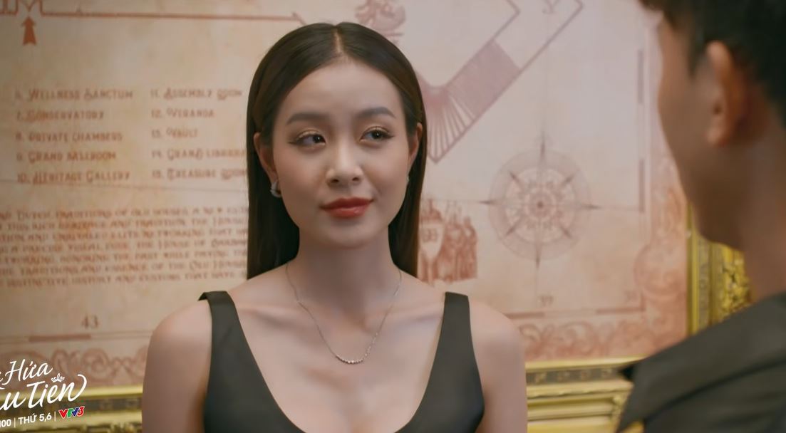 Cả đoạn phim khiến khán giả khó chịu bởi những cái nhếch mép, khuôn mặt khinh thường người khác của Trang Emma