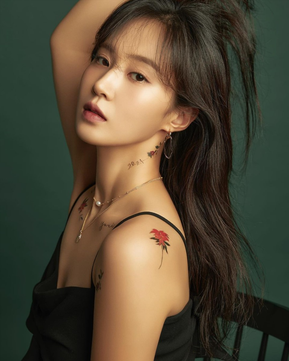 Danh tiếng của Yuri bị vấy bẩn bởi người anh trai tù tội. Ảnh: X